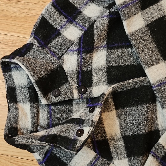 Max Studio Jackets & Blazers - Max Studio Wool Coat size M.